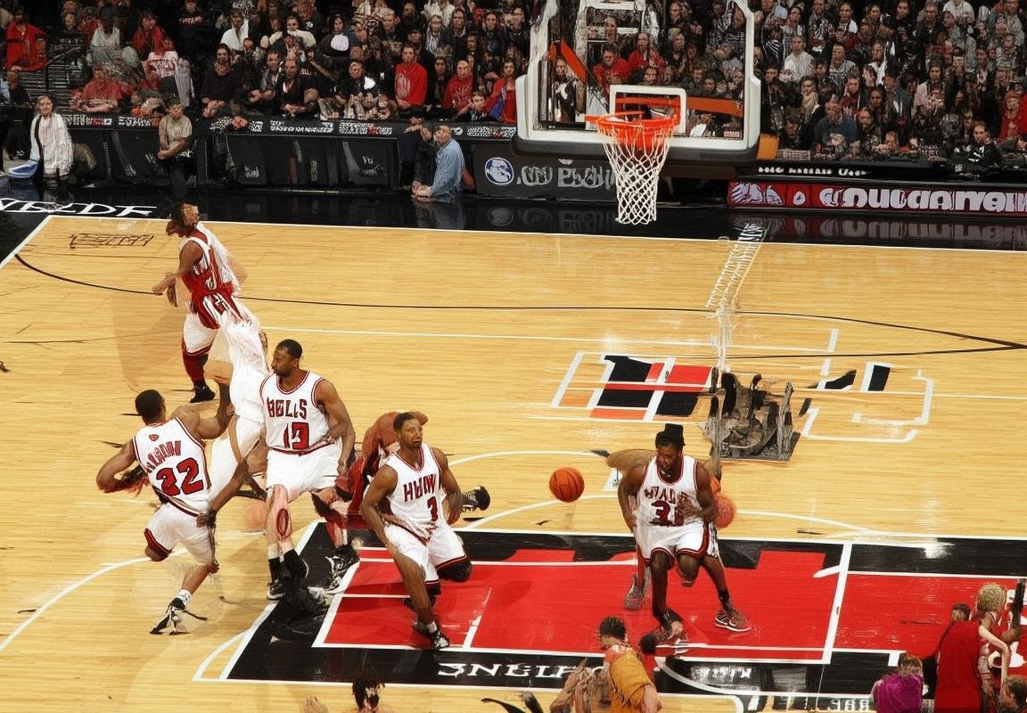 2011年NBA总决赛：公牛对热火巅峰对决回顾(图4)